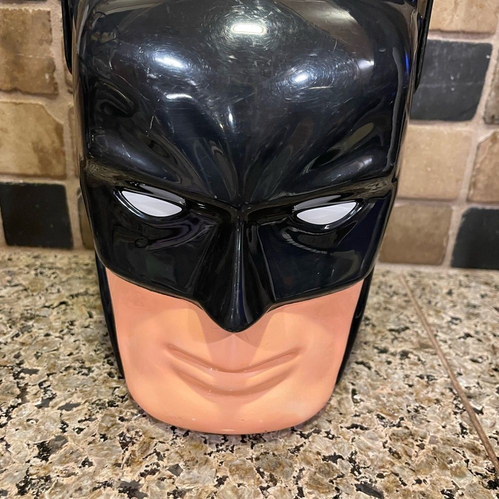 Batman Easter Pail - Picture 3 of 13
